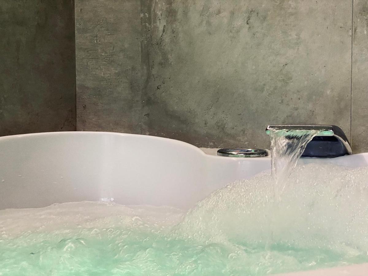 Apartment Premium Jacuzzi For Couples, Old Town Cracóvia Exterior foto